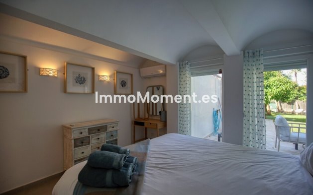 Reventa - Villa independiente - Estepona  - Estepona Centro