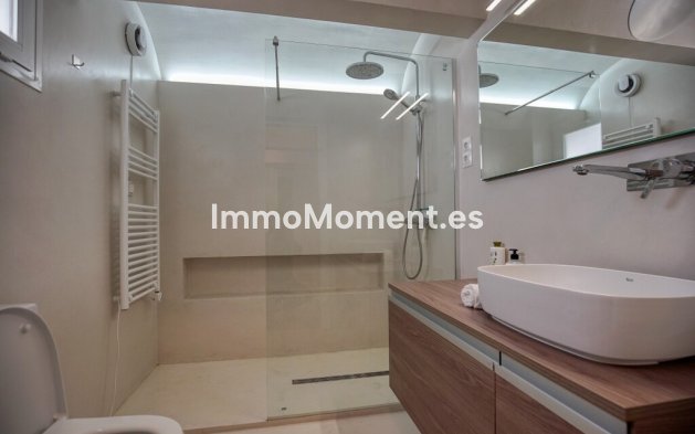Reventa - Villa independiente - Estepona  - Estepona Centro