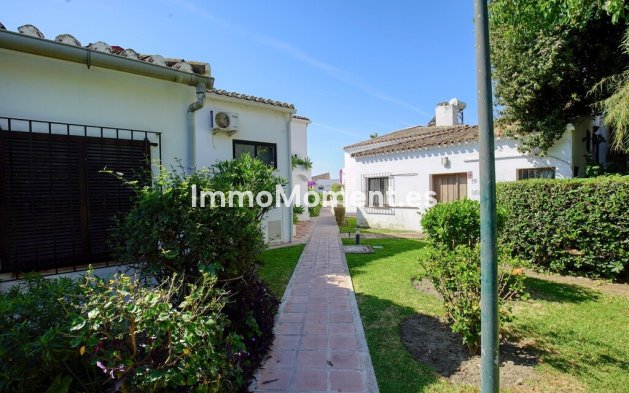 Reventa - Villa independiente - Estepona  - Estepona Centro