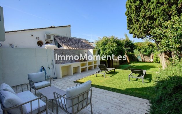 Reventa - Villa independiente - Estepona  - Estepona Centro