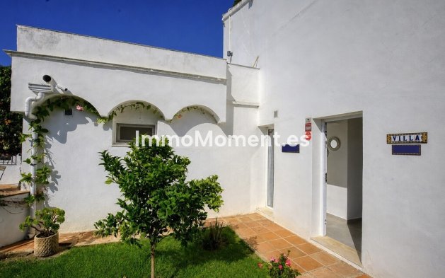 Reventa - Villa independiente - Estepona  - Estepona Centro