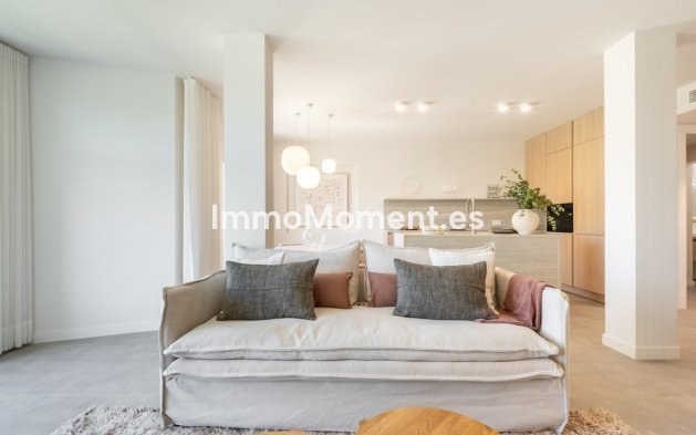 Resale - Apartment - Benahavís - Benahavís Centro