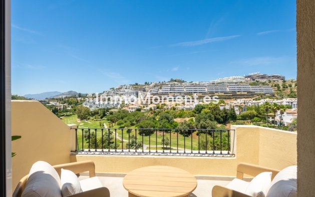 Resale - Apartment - Benahavís - Benahavís Centro
