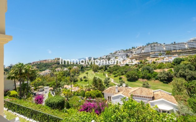 Resale - Apartment - Benahavís - Benahavís Centro