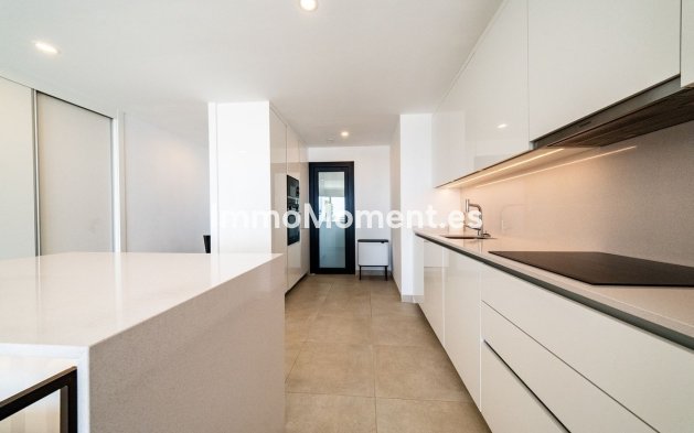 Resale - Apartment - Fuengirola - Carvajal