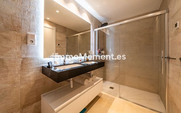 Resale - Apartment - Fuengirola - Carvajal