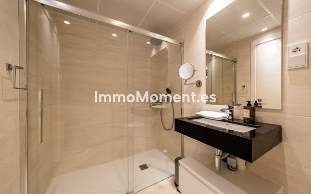 Resale - Apartment - Fuengirola - Carvajal