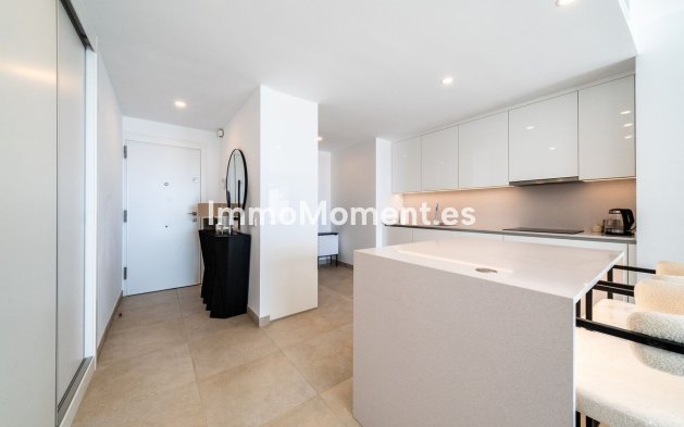 Resale - Apartment - Fuengirola - Carvajal