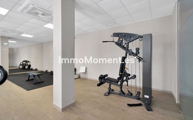 Resale - Apartment - Benalmadena - Benalmadena Centro