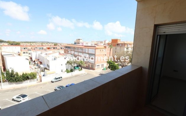 Resale - Apartment - Torrevieja - Torrevieja Centro