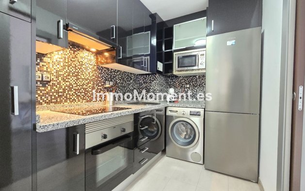 Resale - Apartment - Torremolinos - La Carihuela