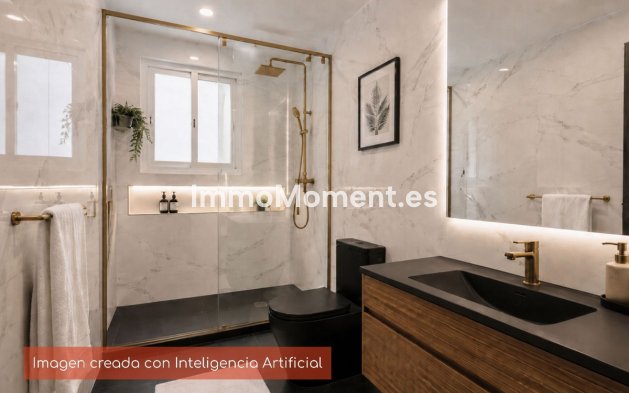 Resale - Apartment - Torremolinos - La Carihuela