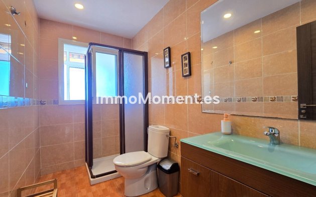 Resale - Apartment - Torremolinos - La Carihuela
