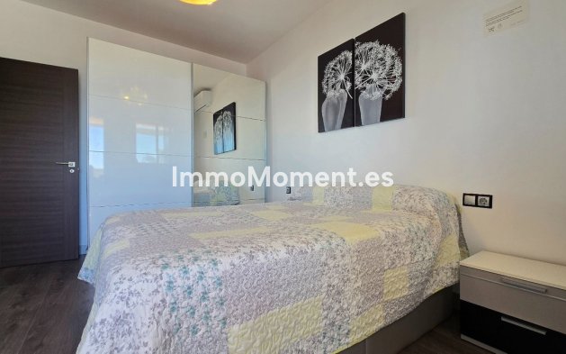 Resale - Apartment - Torremolinos - La Carihuela