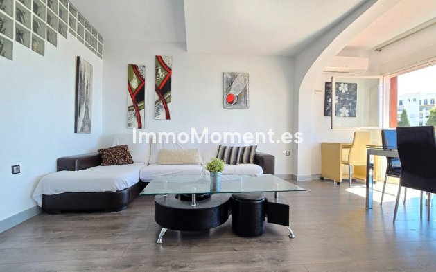 Resale - Apartment - Torremolinos - La Carihuela
