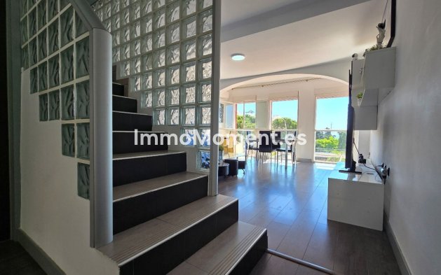 Resale - Apartment - Torremolinos - La Carihuela