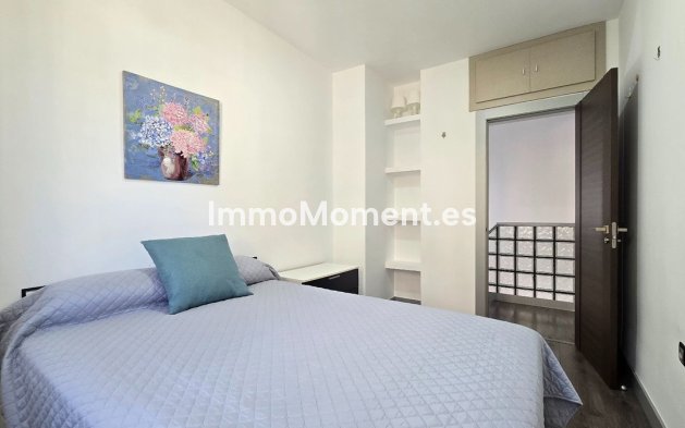 Resale - Apartment - Torremolinos - La Carihuela