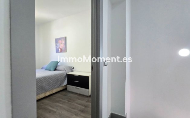 Resale - Apartment - Torremolinos - La Carihuela