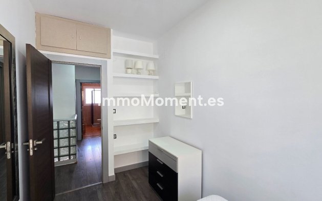 Resale - Apartment - Torremolinos - La Carihuela