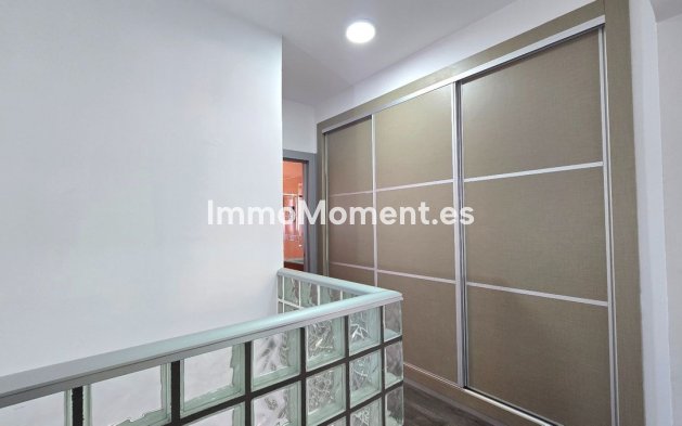 Resale - Apartment - Torremolinos - La Carihuela