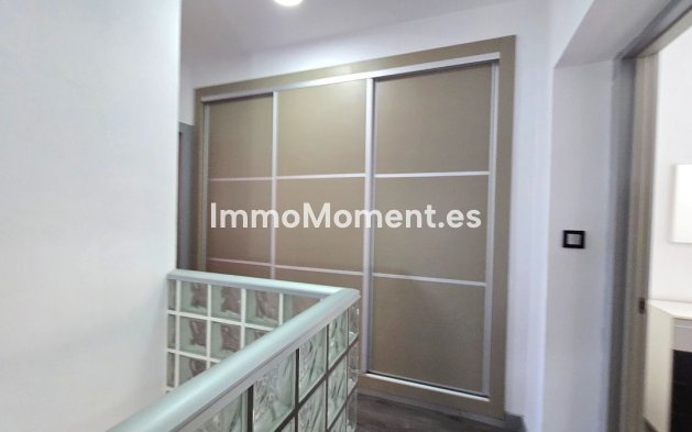 Resale - Apartment - Torremolinos - La Carihuela