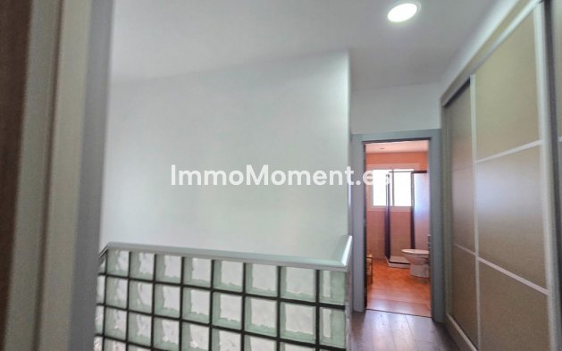 Resale - Apartment - Torremolinos - La Carihuela