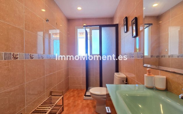 Resale - Apartment - Torremolinos - La Carihuela