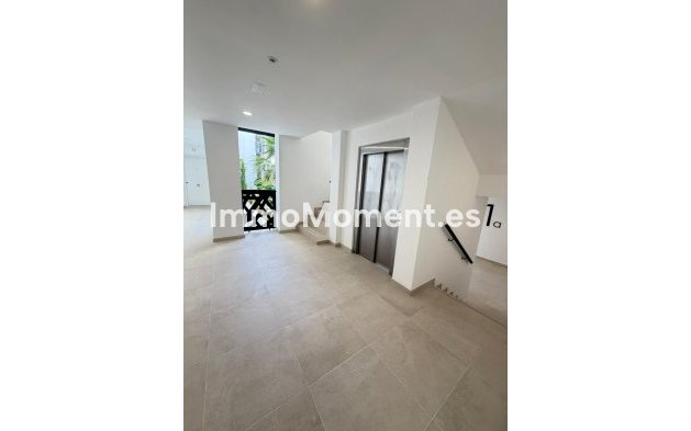 Revente - Appartement - Estepona  - Estepona Centro