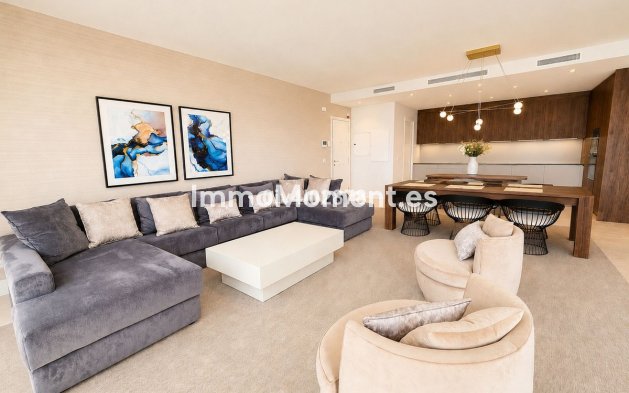 Resale - Apartment - Benahavís - La Quinta