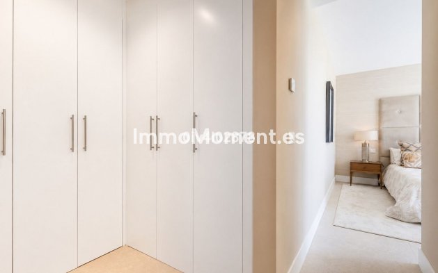 Resale - Apartment - Benahavís - La Quinta