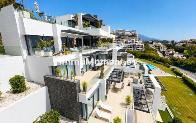 Resale - Apartment - Benahavís - La Quinta