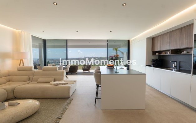 Resale - Apartment - Estepona - Estepona Centro