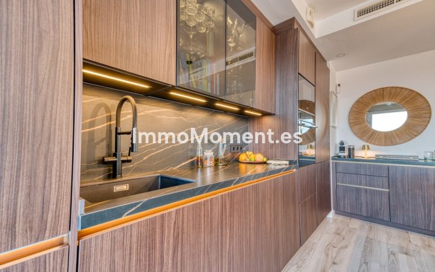 Resale - Apartment - Estepona - Estepona Centro