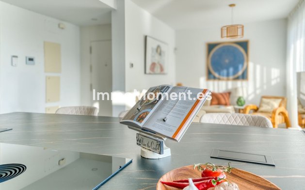Resale - Apartment - Estepona - Estepona Centro