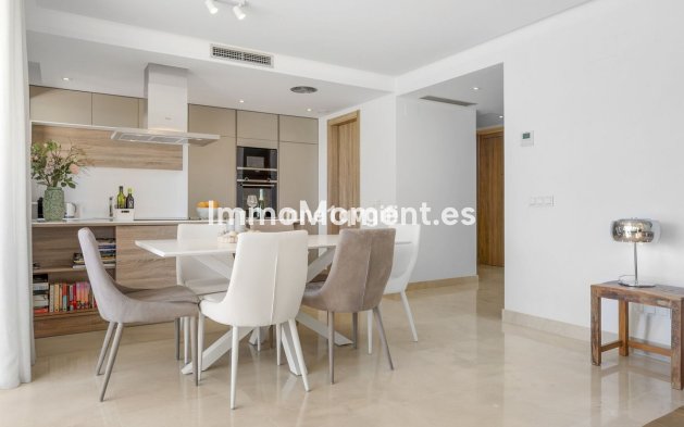 Resale - Apartment - Benahavís - Benahavís Centro