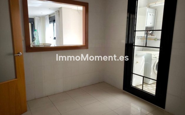 Wiederverkauf - Wohnung - Marbella - Puerto Banús