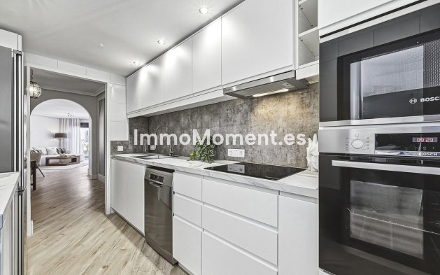 Revente - Appartement - Marbella - Nueva Andalucía