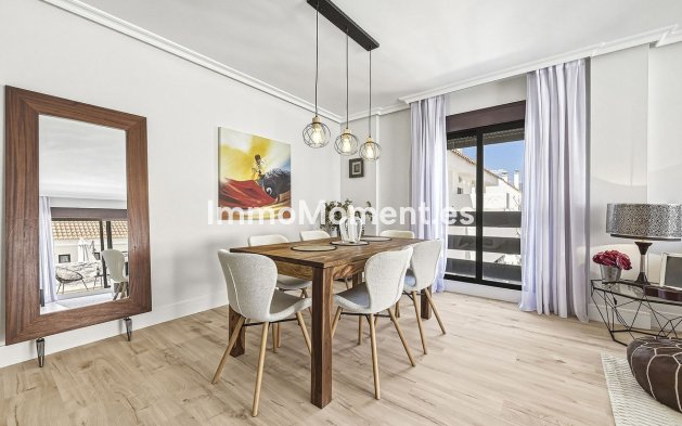 Revente - Appartement - Marbella - Nueva Andalucía