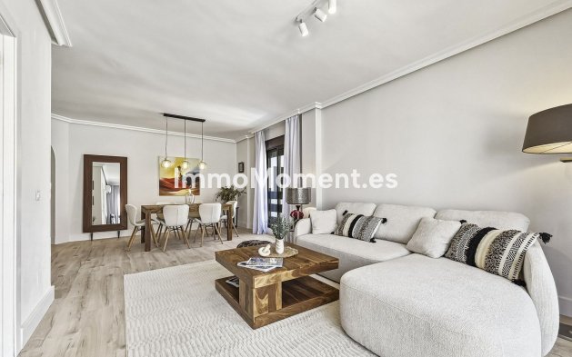Revente - Appartement - Marbella - Nueva Andalucía