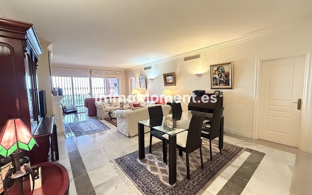 Resale - Apartment - Benahavís - Monte Halcones
