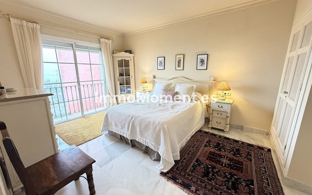 Resale - Apartment - Benahavís - Monte Halcones
