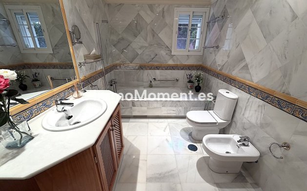 Resale - Apartment - Benahavís - Monte Halcones