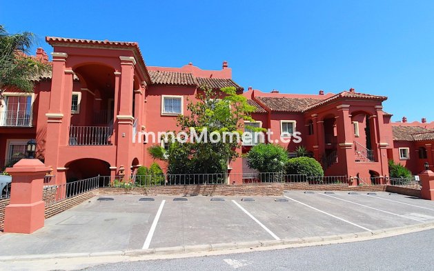 Resale - Apartment - Benahavís - Monte Halcones