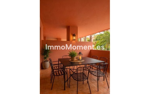 Resale - Apartment - Estepona - Costalita