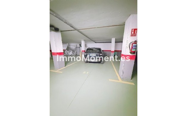 Resale - Apartment - Estepona - Costalita