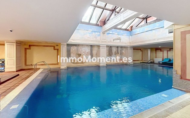 Resale - Apartment - Estepona - Costalita