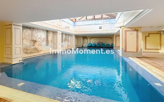 Resale - Apartment - Estepona - Costalita