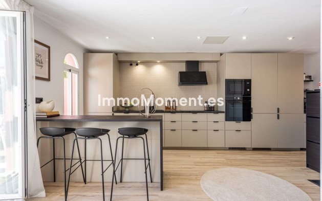 Resale - Apartment - Manilva - La Duquesa