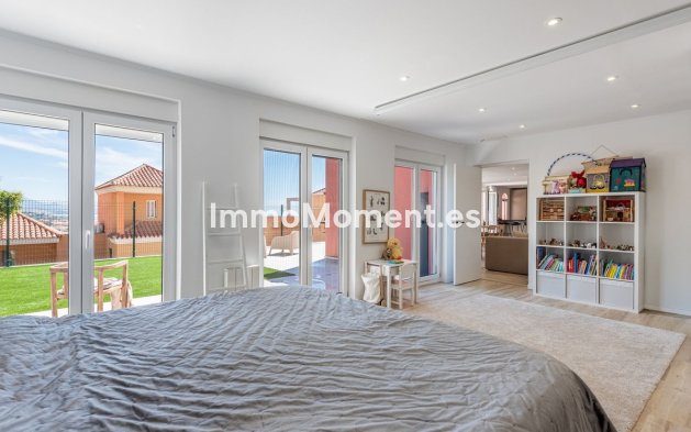 Resale - Apartment - Manilva - La Duquesa