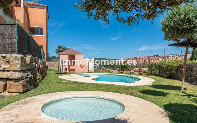Resale - Apartment - Manilva - La Duquesa